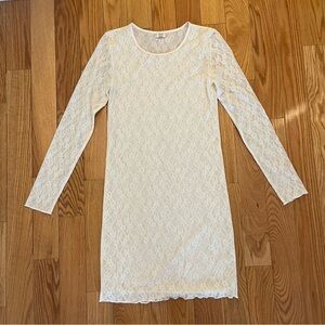 Wilfred Aritzia White Lace Long Sleeve Dress. - M
